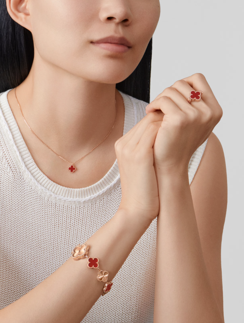 10 Van Cleef &amp; Arpels Classics for Your Jewelry Collection